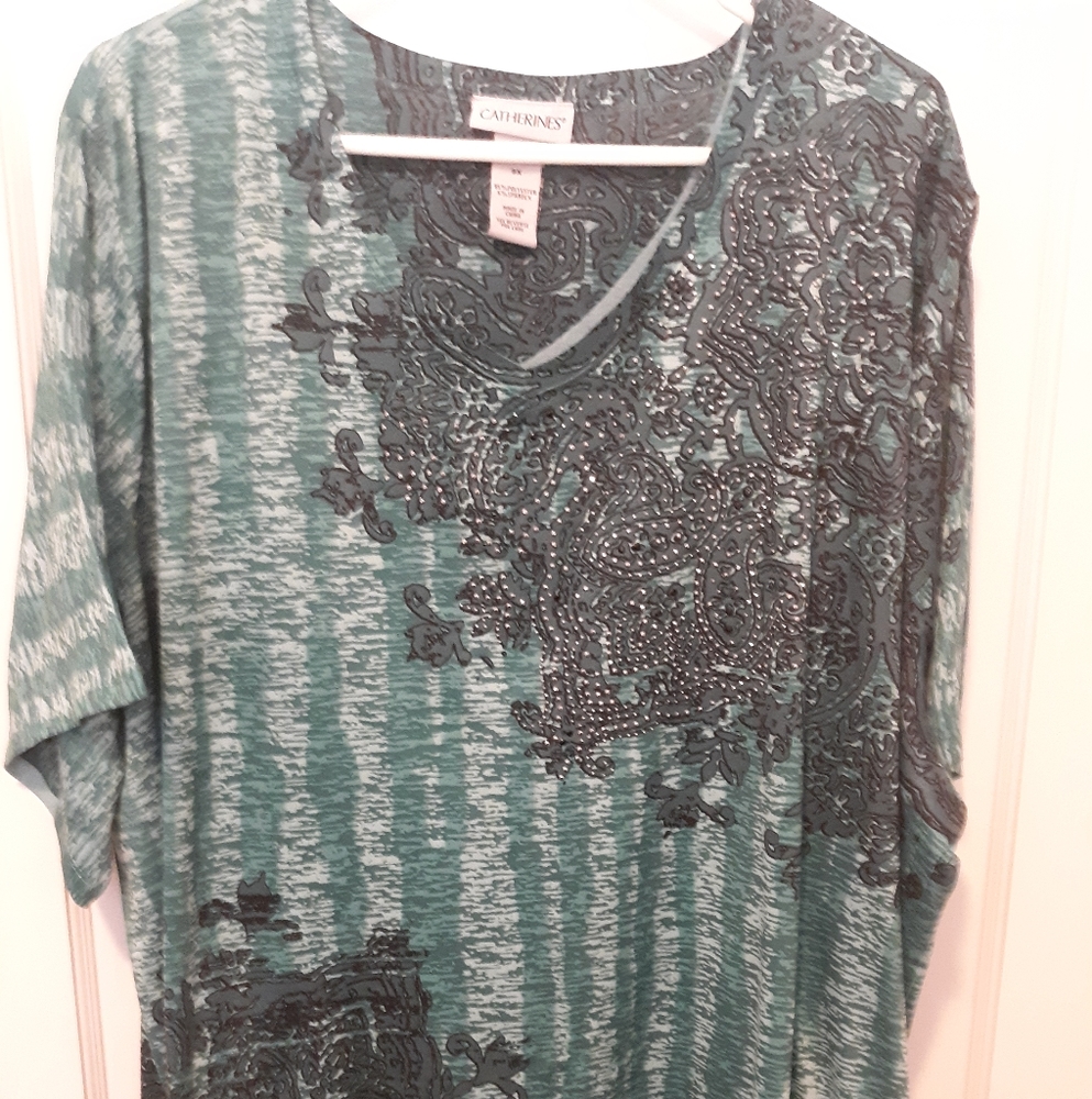 EUC Catherine's filigree design/bejeweled tee
